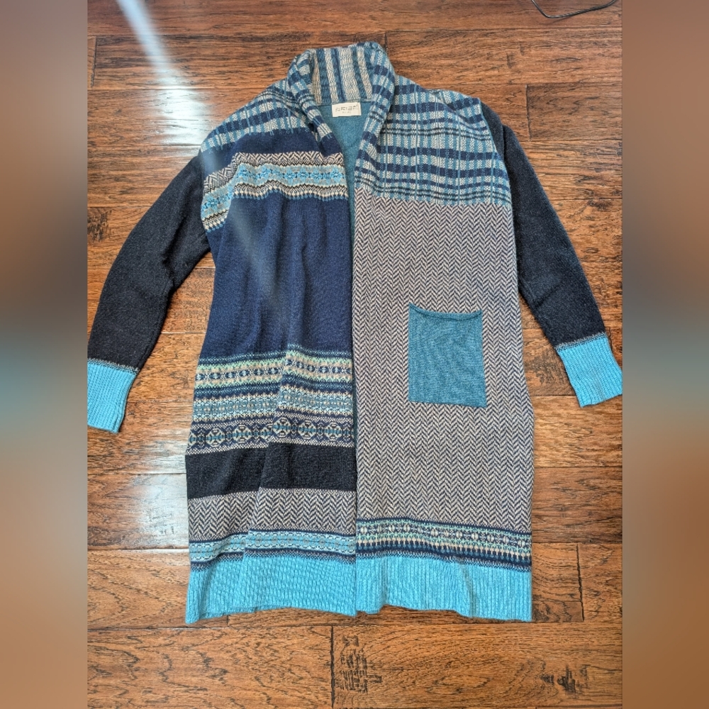 Eribe Scotland 100% Wool Long Patterned Cardigan Size L/XL